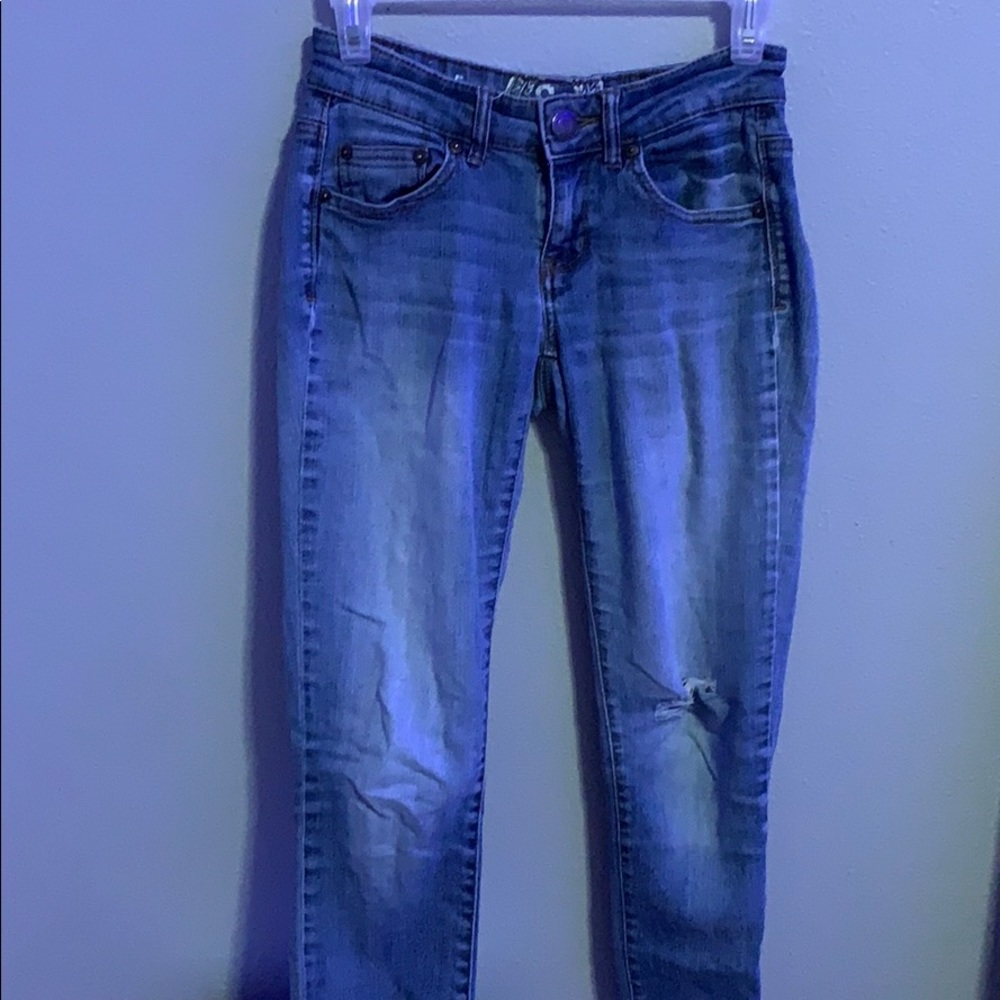 Light washed skinny jeans